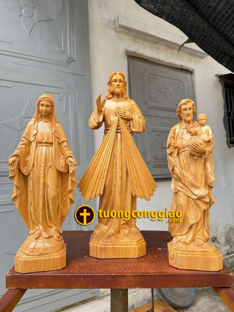 Bộ tượng bàn thờ Thiên Chúa bằng gỗ pơ mu
