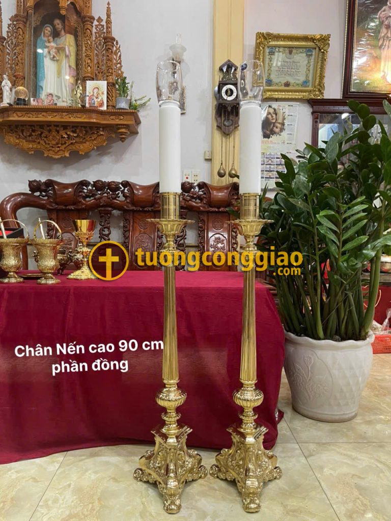 Chân nên Công giáo phần đồng cao 90cm