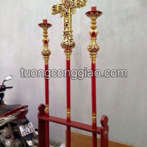 Mẫu thánh giá nến cao bằng gỗ cho nhà thờ Công giáo