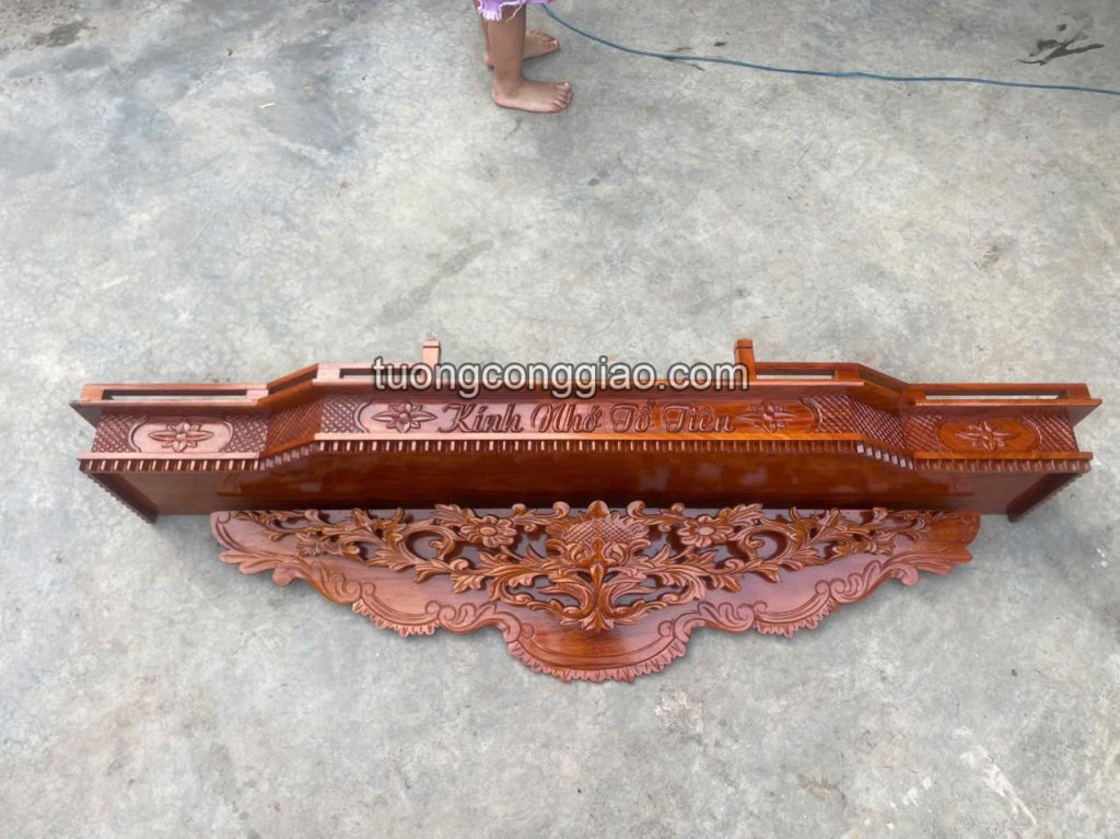 Bàn thờ gia tiên Công giáo bằng gỗ gõ 140x30cm