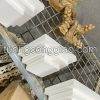 Bộ 3 kệ bàn thờ Chúa phun màu trắng kem chất liệu gỗ dổi