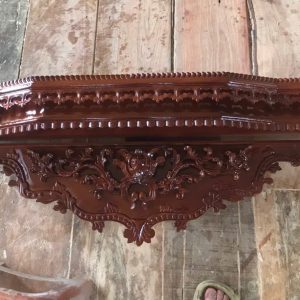 Kệ bàn thờ công giáo bằng gỗ pơ mu phun màu cánh gián