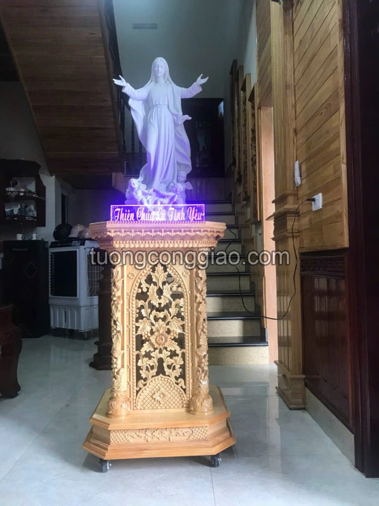 Kệ đặt tượng Đức Mẹ dạng tủ đứng kích thước 50x50x110cm bằng gỗ pơ mu Kệ đặt tượng Đức Mẹ dạng tủ đứng kích thước 50x50x110cm bằng gỗ pơ mu