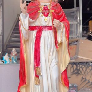 Tượng Chúa Kitô là vua cao 120cm