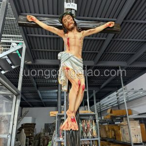 Tượng Chúa chịu nạn cao 80cm chất liệu composite
