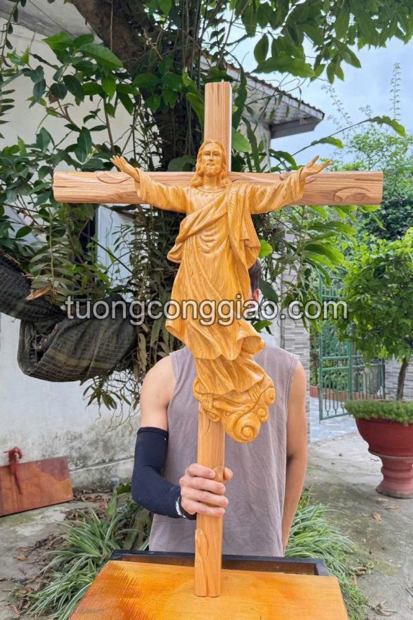 Tượng Chúa thăng thiên (tượng Chúa khải hoàn) cao 60cm bằng gỗ pơ mu