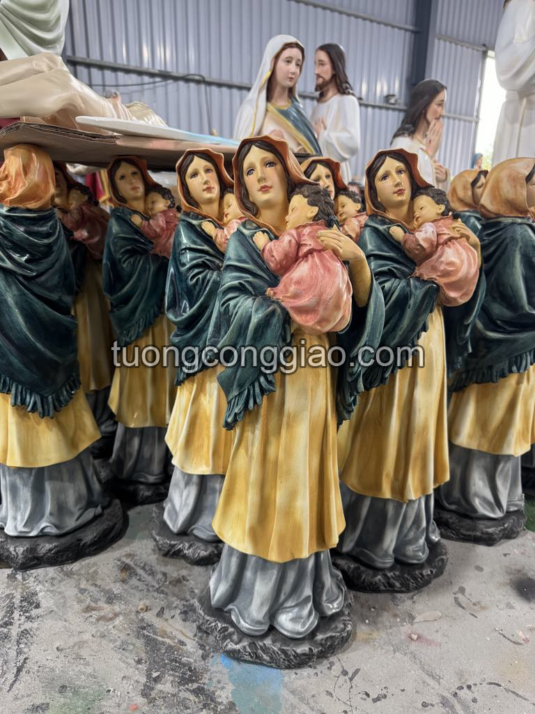 Tượng Đức Mẹ Madonnia cao 30cm Tượng Đức Mẹ Madonnia cao 30cm