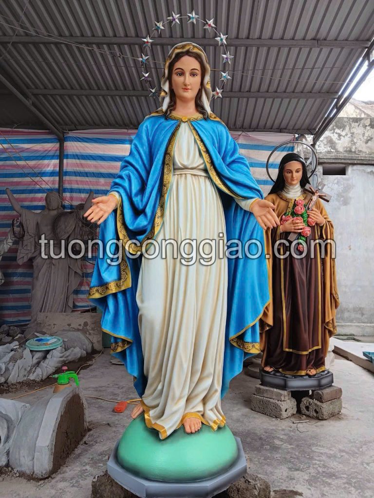 Tượng Đức Mẹ ban ơn cao 1m8 để ngoài trời chất liệu xi măng Tượng Đức Mẹ ban ơn cao 1m8 để ngoài trời chất liệu xi măng