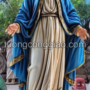 Tượng Đức Mẹ ban ơn để ngoài trời chất liệu xi măng cao 1m6