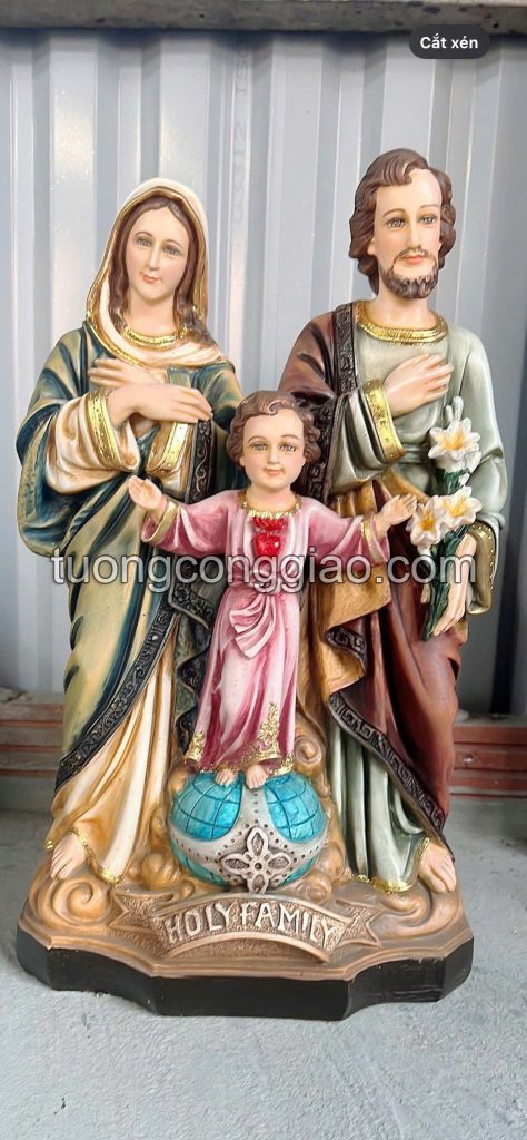 Tượng Gia Đình Thánh Gia cao 50cm màu giả cổ sơn vẽ thủ công Tượng Gia Đình Thánh Gia cao 50cm màu giả cổ sơn vẽ thủ công