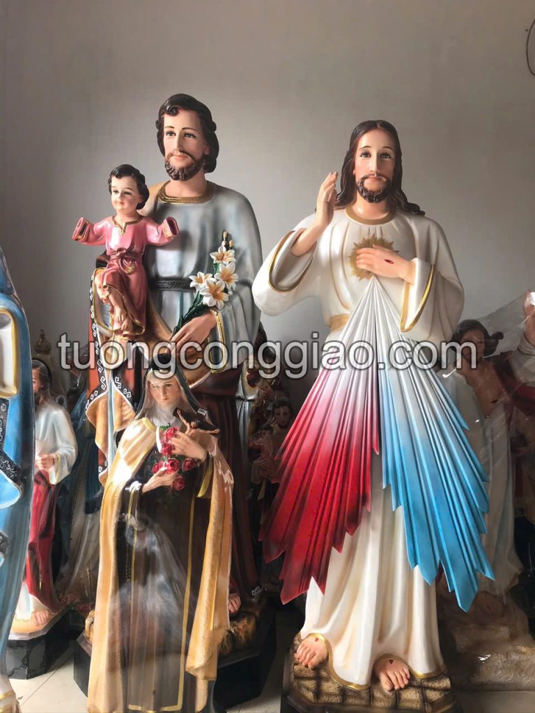 Tượng Thánh Giuse bế Chúa cao 1m8 và tượng lòng Chúa thương xót cao 1m7 Tượng Thánh Giuse bế Chúa cao 1m8 và tượng lòng Chúa thương xót cao 1m7