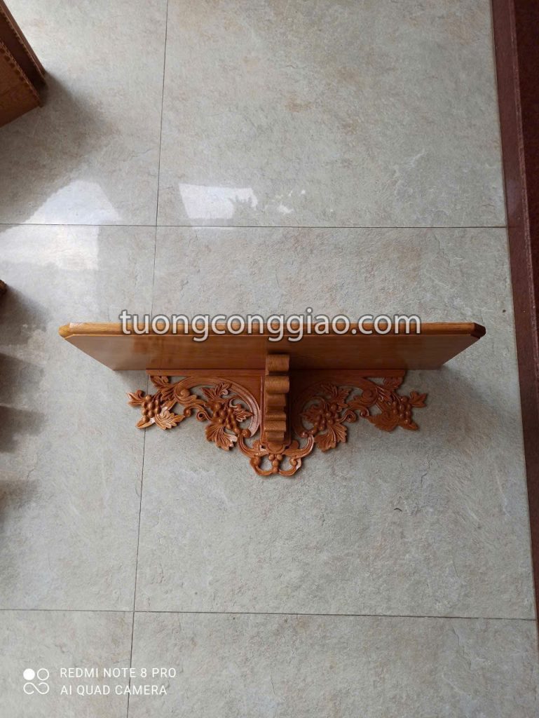 Kệ bàn thờ Công giáo bằng gỗ kích thước 70x30cm Kệ bàn thờ Công giáo bằng gỗ kích thước 70x30cm