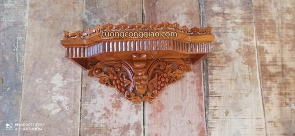 Kệ bàn thờ gia đình Công giáo 50x30 bằng gỗ pơ mu phun màu