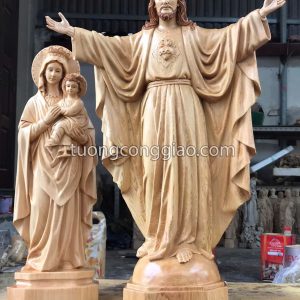 Tượng Chúa Kitô là Vua bằng gỗ cao 1m5