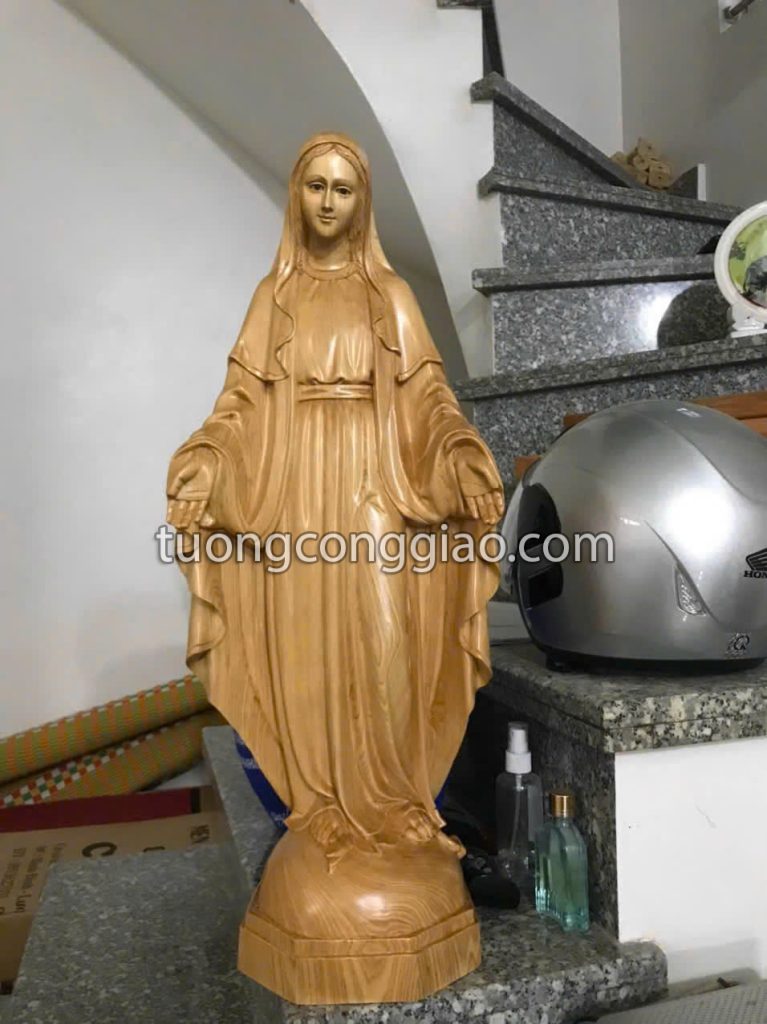 Tượng Đức Mẹ ban ơn bằng gỗ pơ mu cao 50cm