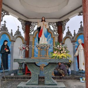 Tượng lòng Chúa thương xót bằng xi măng để ngoài trời cao 1m6